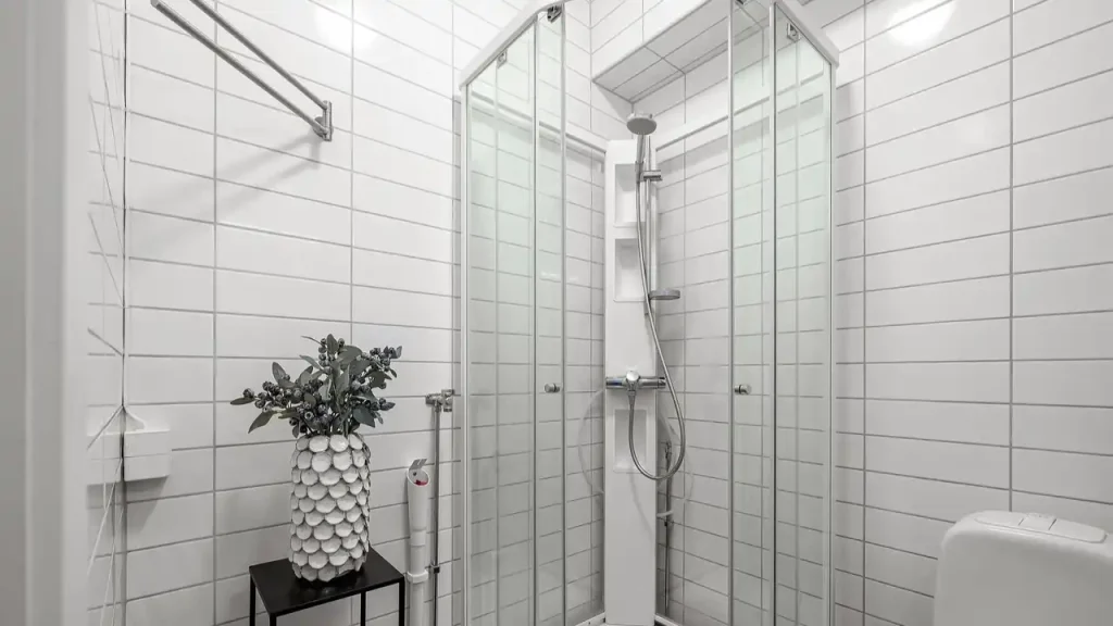 kamar mandi jadi area spa