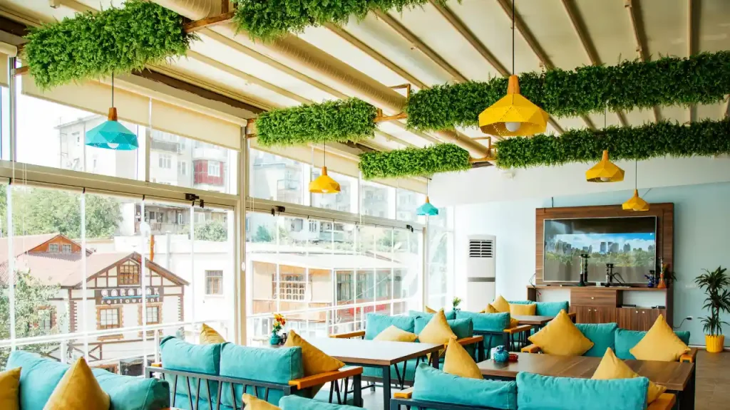 Desain Plafon Kafe yang Unik & Modern